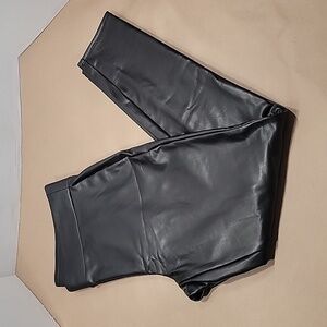 Loft, Size M Black Vegan Leather Leggings, Pull On Style, Excellent Condition.